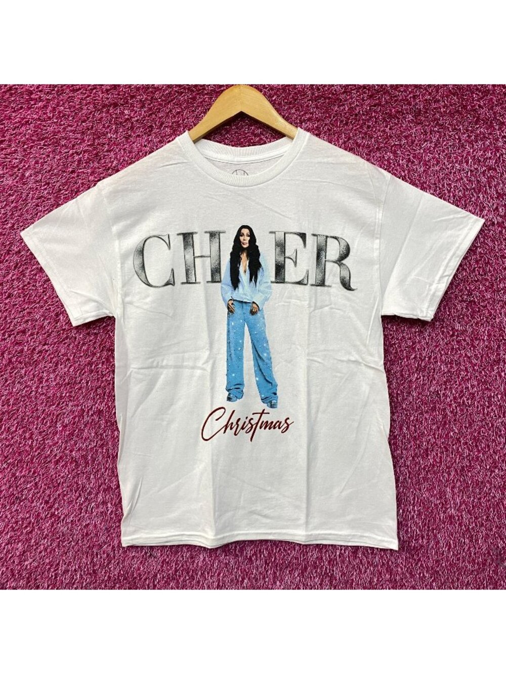 Cher Christmas Short Sleeve Graphic T-Shirt Medium